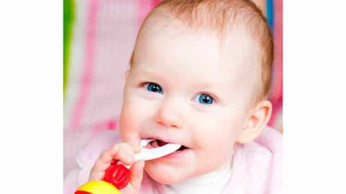 Как снять боль если у ребенка режутся зубы